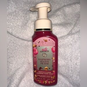 Bath & Body Works Raspberry Holiday Pie Bar Foaming Hand Soap